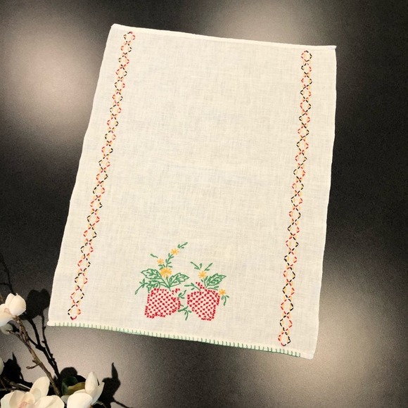 Vintage Other - Vintage Hand Embroidered Needlepoint Strawberry Plant Linen Tea Dish Towel